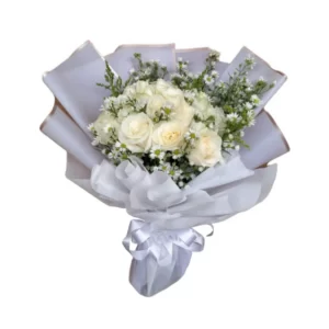 white roses bouquet