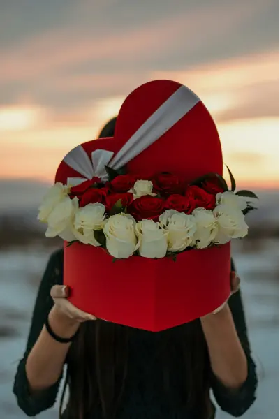 flowers-for-anniversary-heart-shape-arrangement